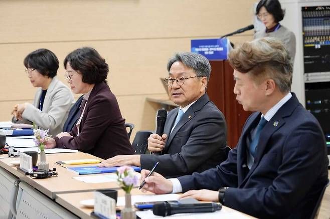 광주시는 그동안 기준중위소득 90% 이하 가구에 한해 비용을 지원했으나, 올해부터 지원 대상을 기준중위소득 160% 이하까지 대폭 확대한다.