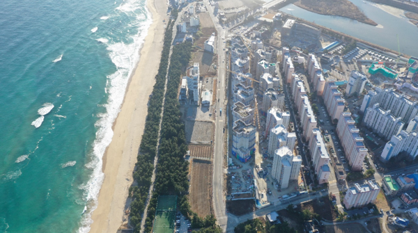 사진 = 올해 8월 입주예정인 강릉아파트 ‘강릉 오션시티 아이파크’ 전경