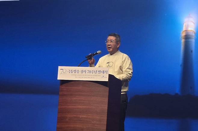권모세 극동방송 재단법인이사가 격려사하고 있다.