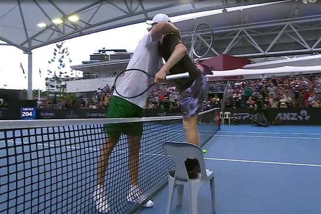 211cm 오펠카, 170cm 스위니 / ATP TV 캡처