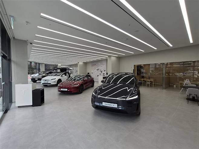 테슬라 인천스토어 모습.(테슬라코리아 X 갈무리)