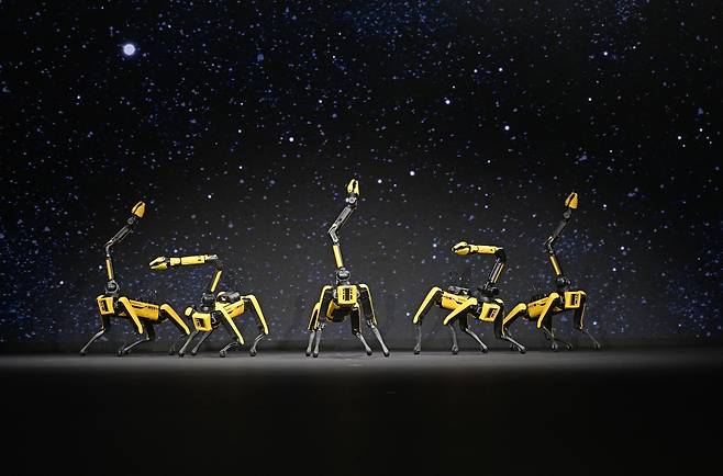 Boston Dynamics, Hyundai Motor Group’s US-based robotics subsidiary, gives a demonstration of its four-legged Spot robots performing a K-pop dance during Hyundai’s Media Day at CES 2026 in Las Vegas on Monday. (Hyundai Motor Group)
