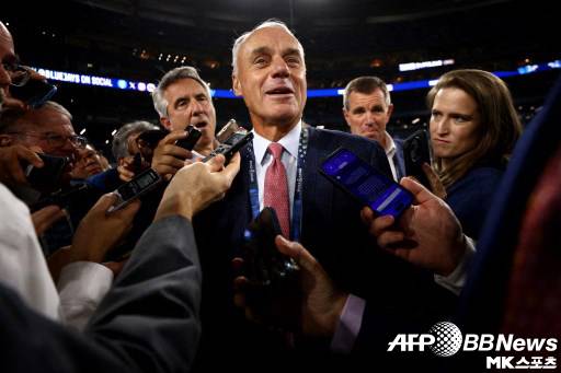 만프레드 커미셔너는 샐러리캡을 직접 언급하지는 않고 있지만, 구단주들이 샐러리캡의 도입을 강력하게 원하고 있는 것으로 알려졌다. 사진=ⓒAFPBBNews = News1