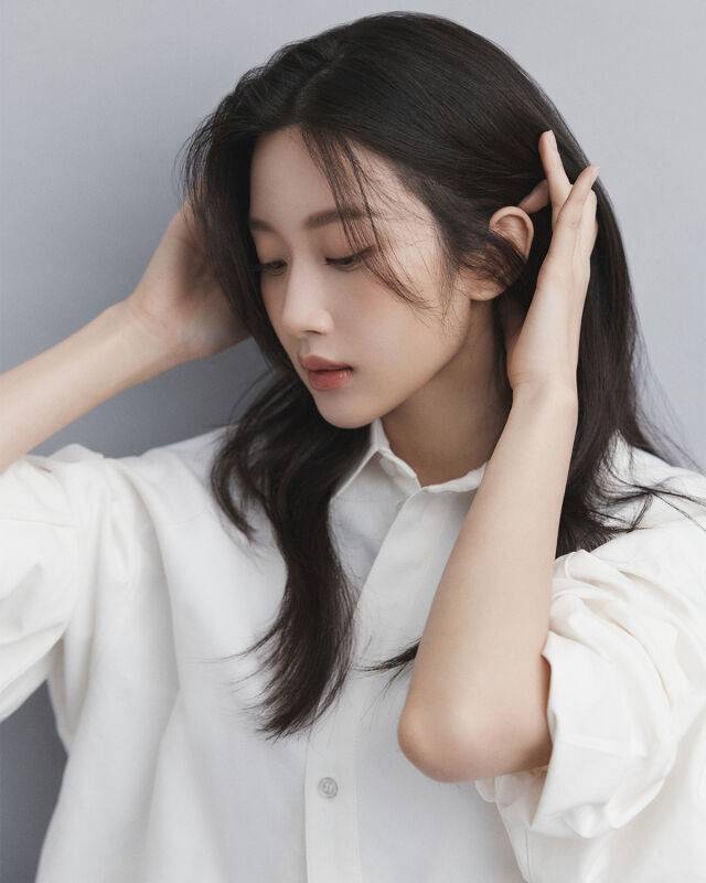 문가영 / 피크제이 엔터테인먼트