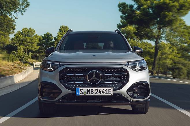 메르세데스-벤츠 GLB