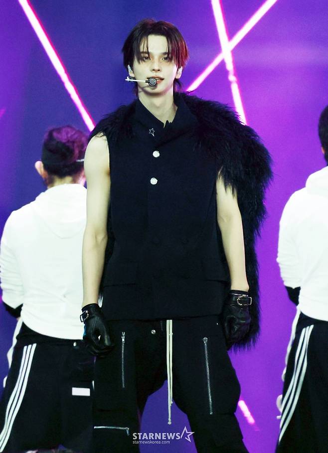 투어스 '멋진 블랙카리스마' [AAA2025 화보]