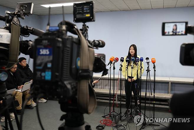 피겨 이해인 인터뷰 (서울=연합뉴스) 이지은 기자 = 2026 밀라노·코르티나담페초 동계 올림픽 출전권을 획득한 피겨 스케이팅 여자 싱글 이해인이 6일 서울 노원구 태릉선수촌 실내빙상장에서 취재진과 인터뷰하고 있다. 2026.1.6 jieunlee@yna.co.kr