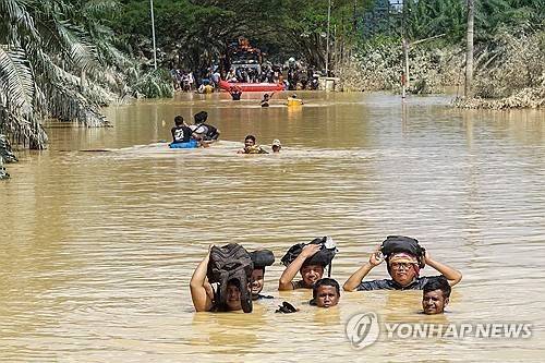 지난달 빗물에 잠긴 인도네시아 북수마트라주 [AFP 연합뉴스. 재판매 및 DB 금지]