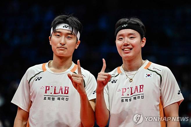 좌측부터 김원호·서승재 [AFP=연합뉴스]