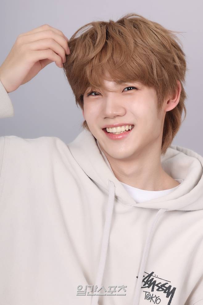 그룹 클로즈 유어 아이즈 켄신이 29일 오후 서울 중구 순화동 KG타워에서 진행된 일간스포츠와의 인터뷰에 앞서 포즈를 취하고 있다. 서병수 기자 qudtn@edaily.co.kr /2025.12.29/