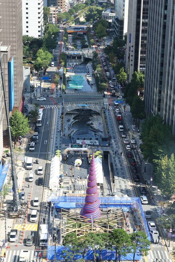 지난해 복원 20주년을 맞은 청계천. 김종호 기자