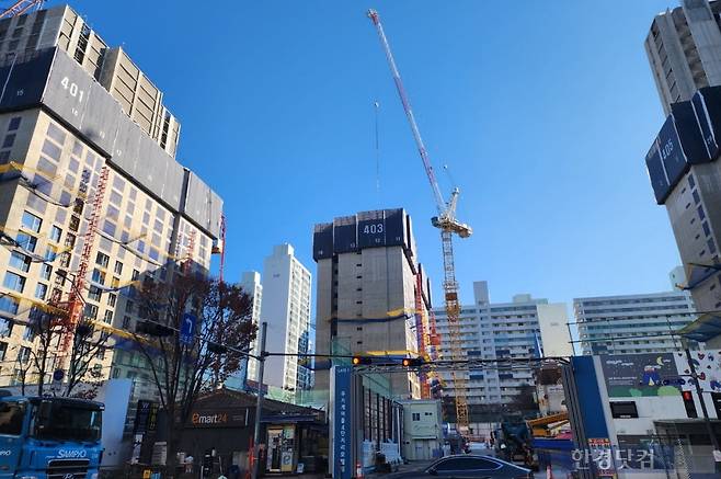 경기 성남 분당구 구미동 '더샵분당센트로' 전경. 사진=오세성 한경닷컴 기자