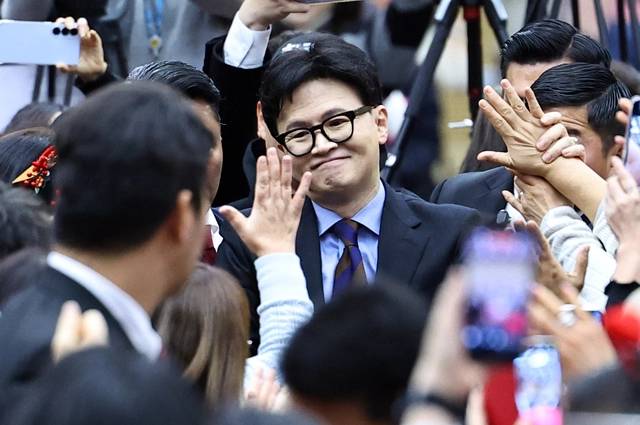 한동훈 전 국민의힘 대표가 지난달 21일 경기 고양시 킨텍스 그랜드볼룸에서 열린 토크콘서트에 입장하고 있다. 뉴시스