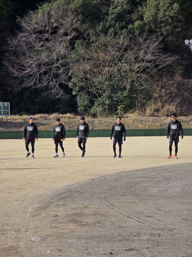 '팀 토고' 동계 훈련에 참가한 두산 베어스 이영하, 박신지, 박웅./두산 베어스