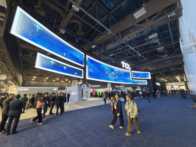 TCL이 6일(현지시간) 미국 라스베이거스에서 개막한 세계 최대 가전·정보기술(IT) 박람회 ‘CES2026’에 가장 큰 규모의 전시관(3368㎡·약 1018평)을 열었다. 구경우 기자