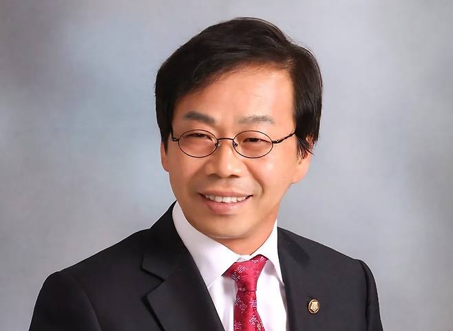 ▲ 이완영 한국공인노무사회 신임 회장. /사진제공=한국공인노무사회.