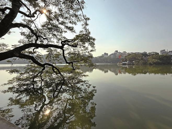 현지인들의 휴식처, 호안끼엠 호수