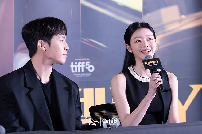 The cast of the film “Project Y” during a press conference at the Lotte Cinema World Tower in Jamsil, southern Seoul on Jan. 8. [DANIELA GONZALEZ PEREZ]