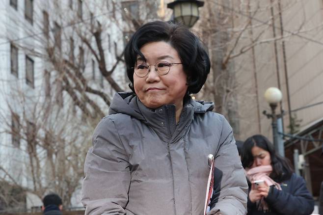 이혜훈 기획예산처 장관 후보자가 지난 5일 서울 중구 예금보험공사에 마련된 인사청문회 준비 사무실로 출근하고 있다. 연합뉴스