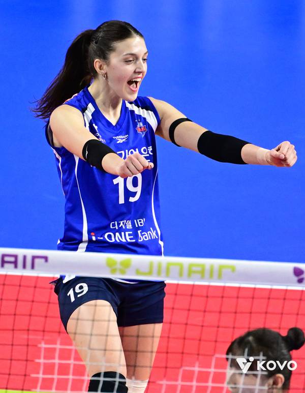 빅토리아는 IBK 공격을 이끌었다. 사진 제공= KOVO
