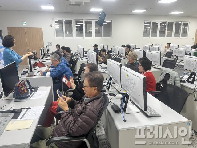 ▲세대공감 스마트폰 소통강좌ⓒ광주 남구