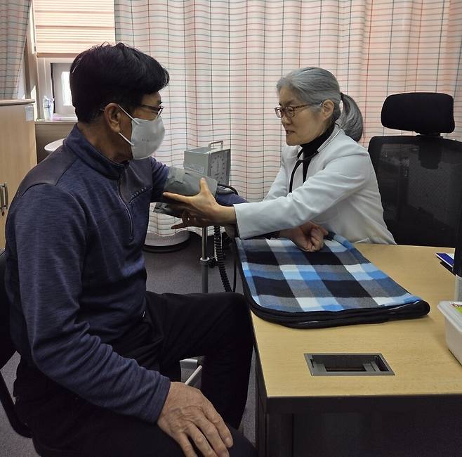 巨済市保健所は医療格差を最小限に抑えるため、管理医師制度を導入した。 ⓒ巨済市提供