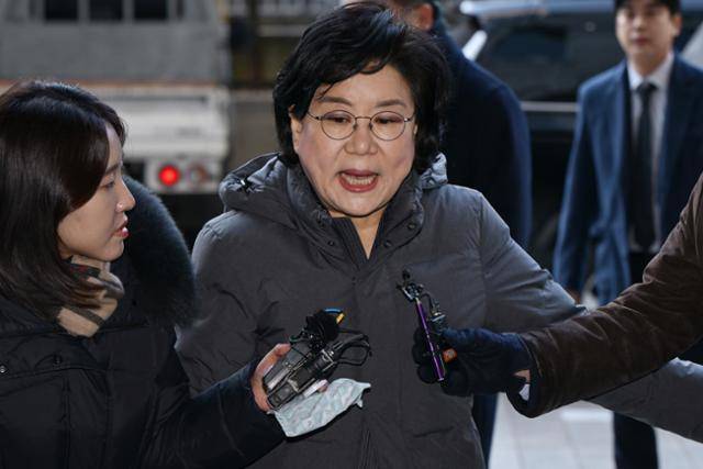 이혜훈 기획예산처 초대 장관 후보자가 8일 서울 중구 예금보험공사에 마련된 인사청문회 준비 사무실로 출근하고 있다. 하상윤 기자