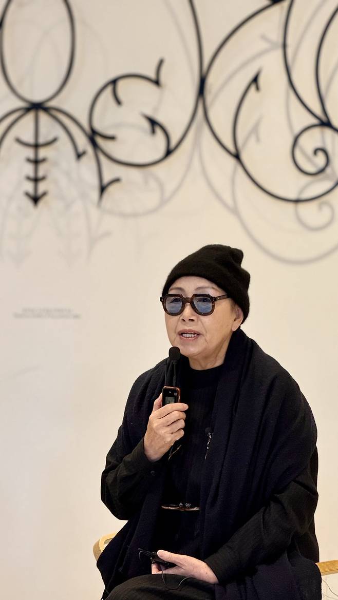 생명과 자연의 관계를 독창적으로 조명해 온 최재은 작가. /서울시립미술관