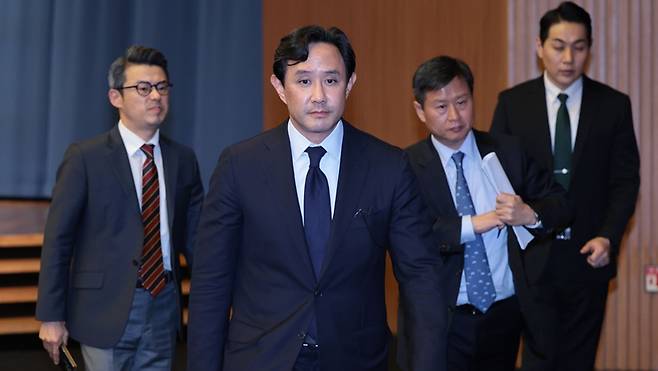 영풍과 고려아연 최윤범 회장의 경영권 분쟁이 계속되고 있다.[사진｜뉴시스]