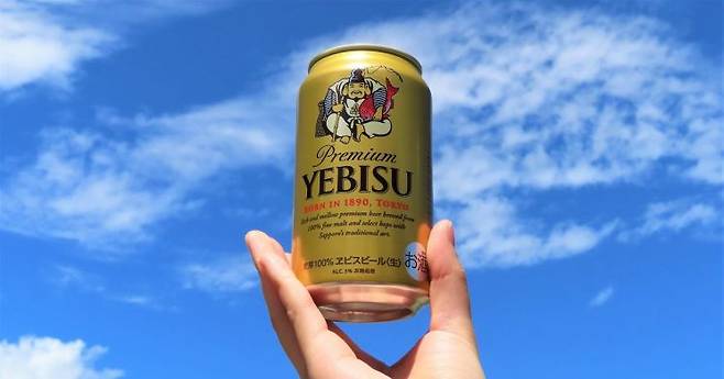 에비스 맥주 캔. 마스코트인 토종신 에비스가 그려져있다. 삿포로 맥주.