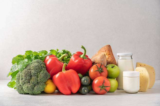 미국의 연구에 따르면 비만치료제 투약은 총 식료품 소비량을 줄일 뿐 아니라, 좀더 건강한 먹거리를 사게 만든다. 게티이미지