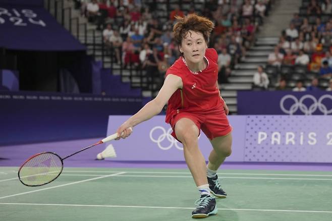 천위페이가 결승 12시간을 남기고 기권을 선언했다.뉴시스