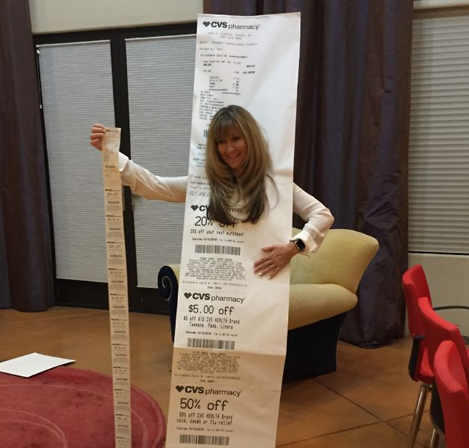 CVS의 긴 영수증을 풍자하는 미국인들.