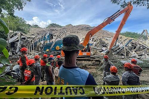 필리핀 쓰레기 더미 붕괴 사고 현장 [AFP 연합뉴스. 재판매 및 DB 금지]