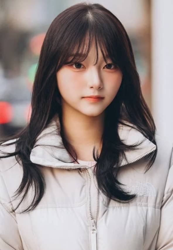 배우 정웅인의 둘째 딸 소윤 양. 유튜브 채널 ‘자까다’ 캡처