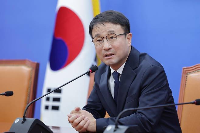 한병도 더불어민주당 신임 원내대표가 11일 서울 여의도 국회에서 기자간담회를 하고 있다. 2026.1.11 뉴스1