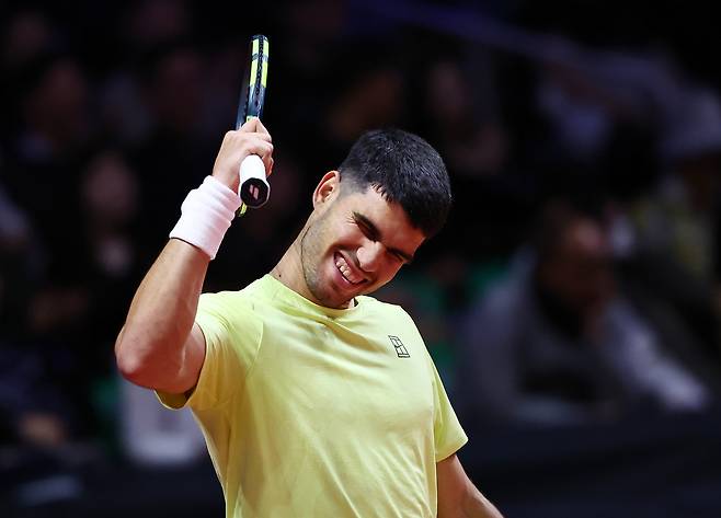 카를로스 알카라스가 10일 오후 인천 중구 인스파이어 아레나에서 열린 '현대카드 슈퍼매치 14'에서 얀니크 신네르와 경기를 치르고 있다.&nbsp; &nbsp;뉴스1