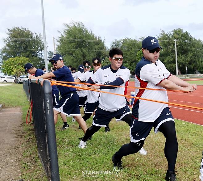 [한번에쓱]야구대표팀 사이판전지훈련 첫날, KBO 대표선수들 다 모으니 이번에는 일낼것 같은 분위기