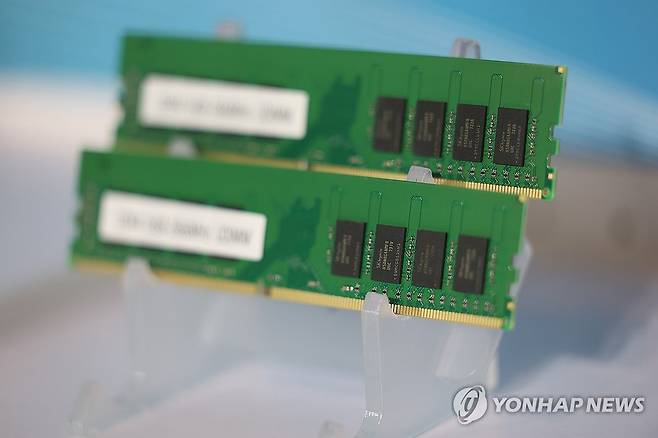 램 가격 천정부지 [연합뉴스 자료사진]