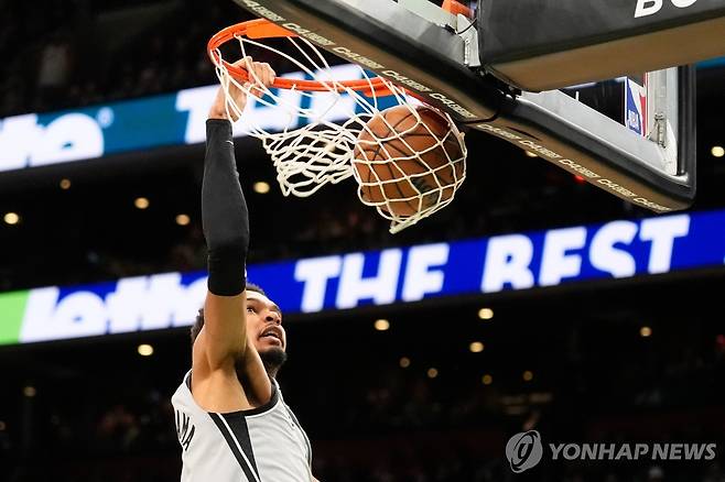 빅토르 웸반야마의 덩크 [AP=연합뉴스]