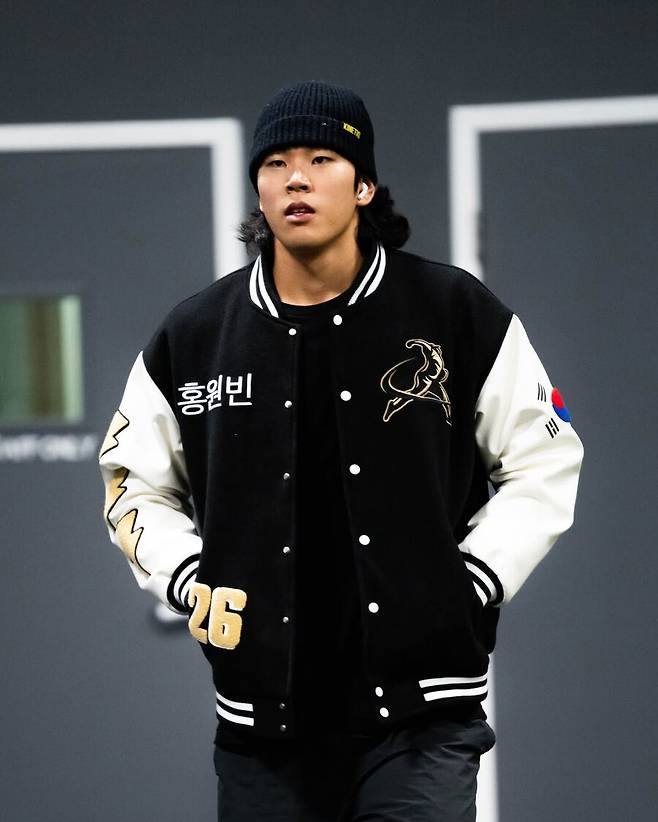 ▲ 최근 미국의 한 사설 아카데미에서 공을 던지는 영상이 공개돼 큰 화제를 모은 홍원빈 ⓒ트레드 애슬레틱스 SNS