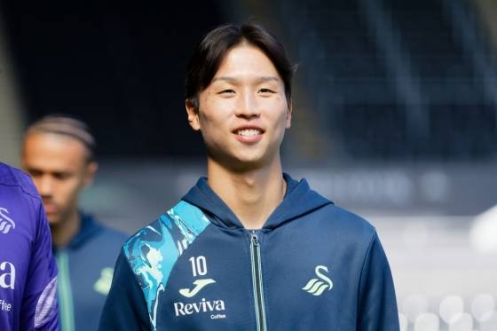 엄지성. /사진=스완지 시티 공식 사회관계망서비스(SNS)