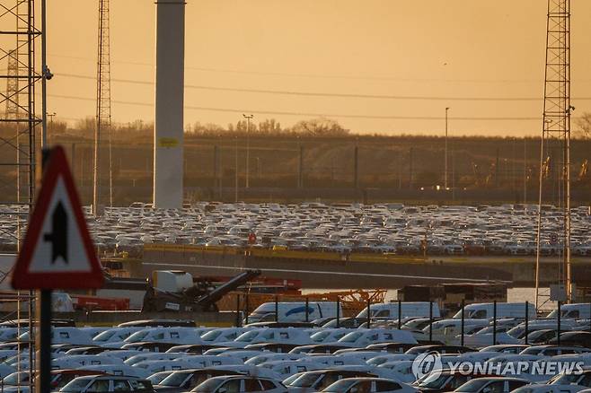 벨기에 지브뤼헤 항구에 주차된 중국 전기차들 [EPA 연합뉴스 자료사진]