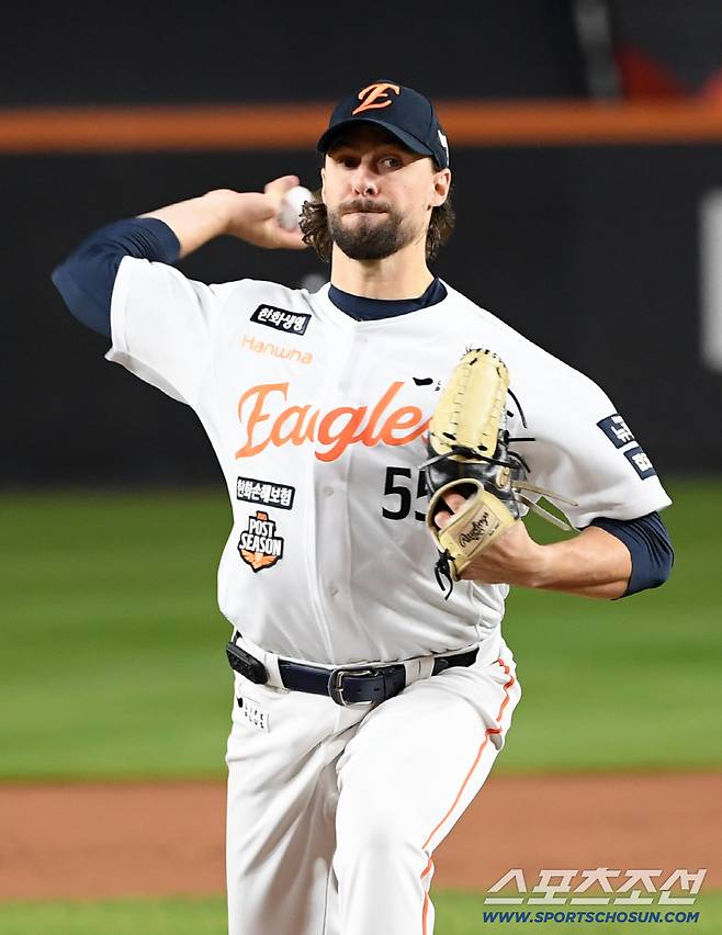 30일 대전 한화생명볼파크에서 열린 한국시리즈 4차전 한화 이글스와 LG 트윈스의 경기. 한화 와이스가 역투하고 있다. 대전=박재만 기자 pjm@sportschosun.com/2025.10.30/