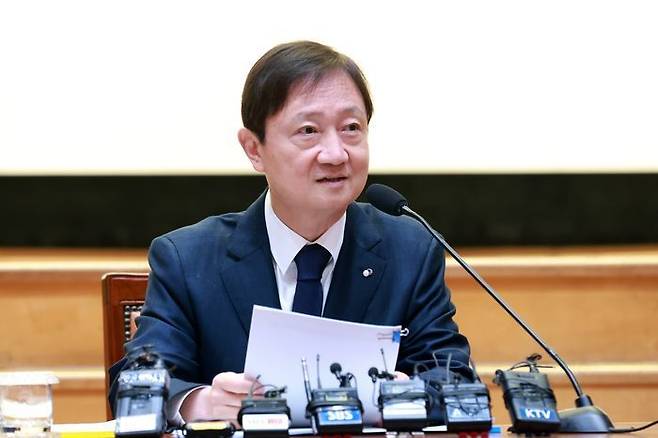 미국 기업들의 4분기 실적 시즌을 앞두고 증권가에선 미국 증시 우상향 가능성을 예상하는 목소리가 힘을 얻고 있지만, 이찬진 금융감독원장은 13일 "막연한 기대감"이라며 투자 유의를 당부했다. ⓒ금융감독원