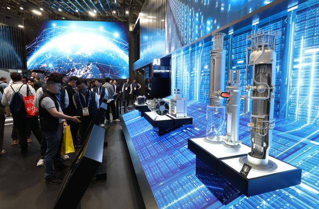 CES 개막일인 지난 6일 미국 네바다주 라스베이거스 컨벤션센터(LVCC) 두산밥캣 부스에 SMR 모형이 전시돼 있다. 연합뉴스