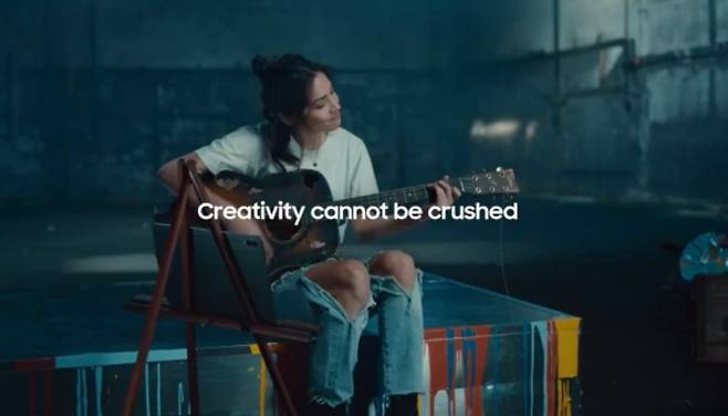 Screenshot from a Samsung ad widely interpreted as a jab at Apple, featuring the message “Creativity cannot be crushed.” (YouTube)