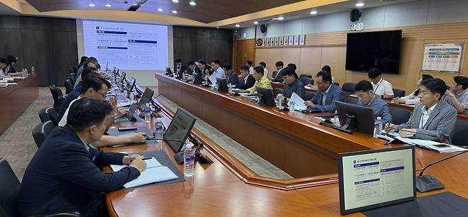 지난해 8월 본사에서 진행된 에너지전환지원 태스크포스 정기회의 모습 [한국서부발전]