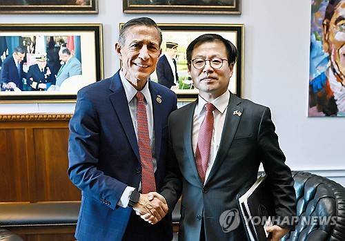 여한구 통상교섭본부장, 대럴 아이사 미국 하원의원 면담 [산업통상부 제공]