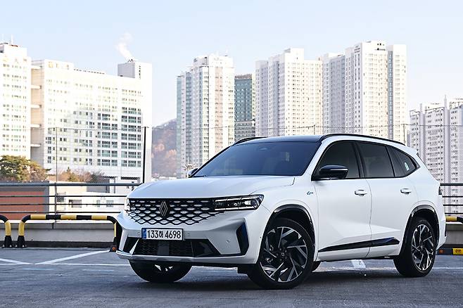 르노코리아 그랑 콜레오스 하이브리드 E-테크 에스프리 알핀. 사진: 김학수 기자